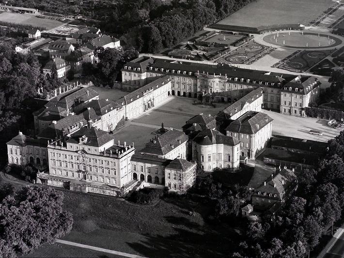 Foto: Landesmedienzentrum Baden-Württemberg, Albrecht Brugger Residenzschloss Ludwigsburg, Luftaufnahme 1958